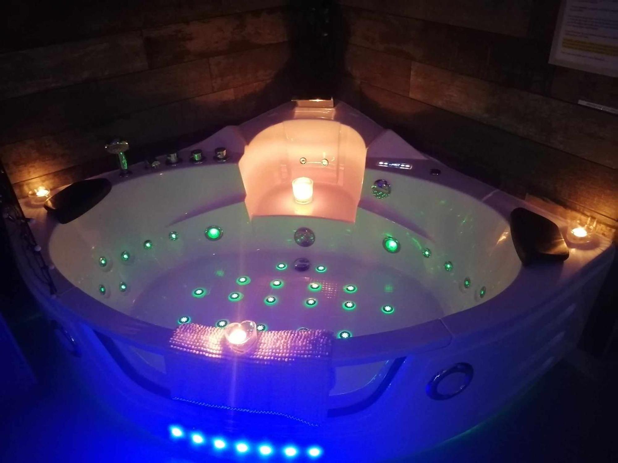 Romantisme Et Glamour 2 Avec Spa , Clim Et Jardin ديجون المظهر الخارجي الصورة